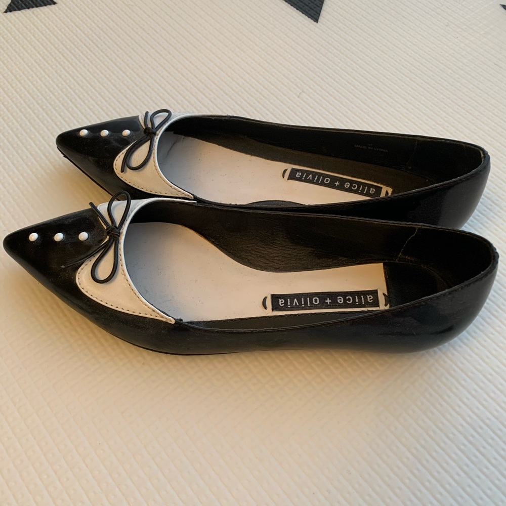 Alice & Olivia flats